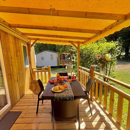 Camping Le Perigord Saint-Astier  Buitenkant foto