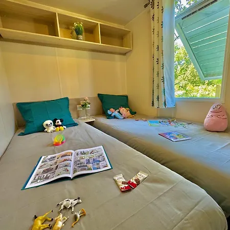 Camping Le Perigord Saint-Astier  Buitenkant foto