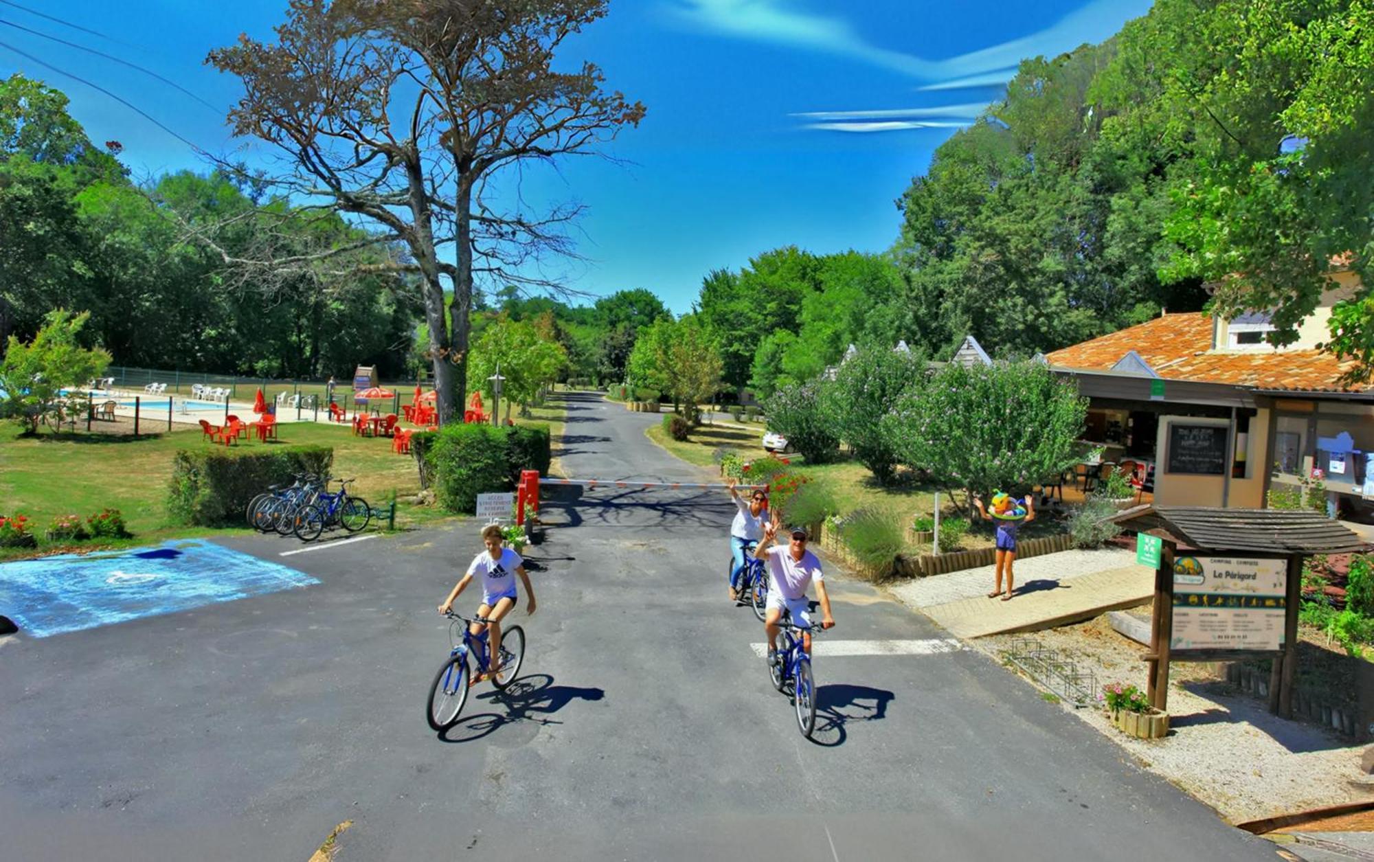 Camping Le Perigord Saint-Astier (Dordogne)